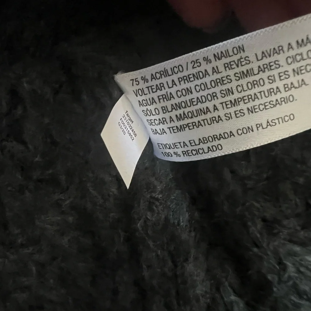 Wild fable sweater size M